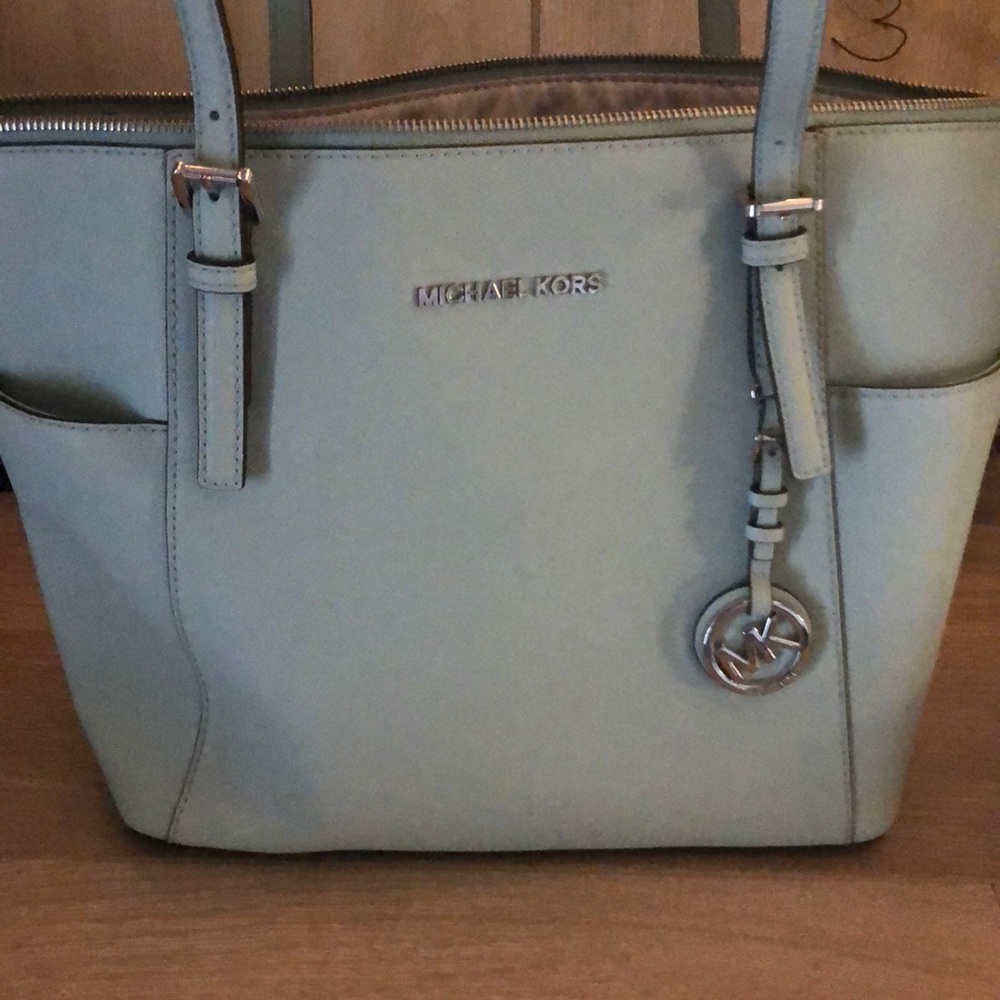 Michael Kors Jet Set Large Zip Tote